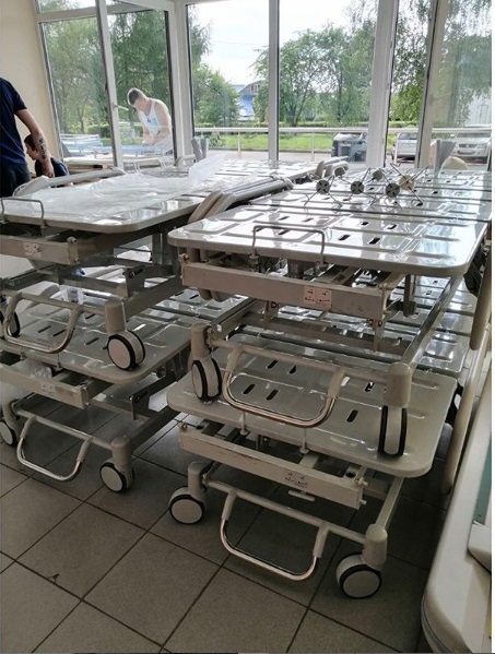 В Наро-Фоминскую областную больницу поступила новая медицинская мебель.