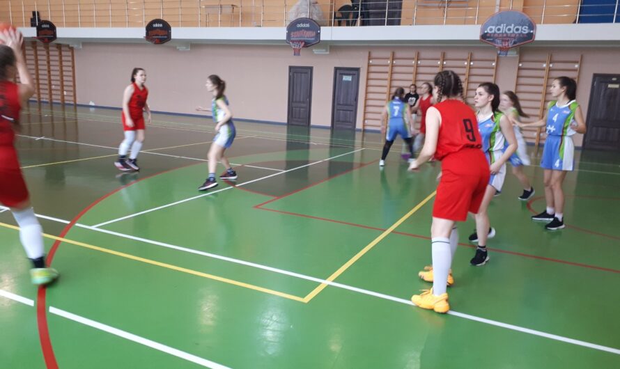 5 декабря в спорткомплексе Строитель посёлок Селятино состоялся очередной тур открытого Первенства Наро-Фоминского городского округа по баскетболу среди девушек 2004 года рождения и младше.