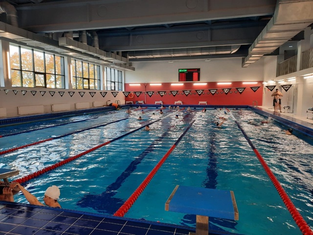 4 октября 2025 года в МАУС «Спорткомбинат «Строитель » им. В. Мышкина прошло Мероприятие, «Приведи друга», посвященное Международному дню пожилых людей (плавание)