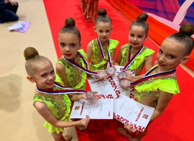 17- 18 ноября в г.Орехово — Зуево прошёл Чемпионат и Первенство Московской области по групповым упражнениям.