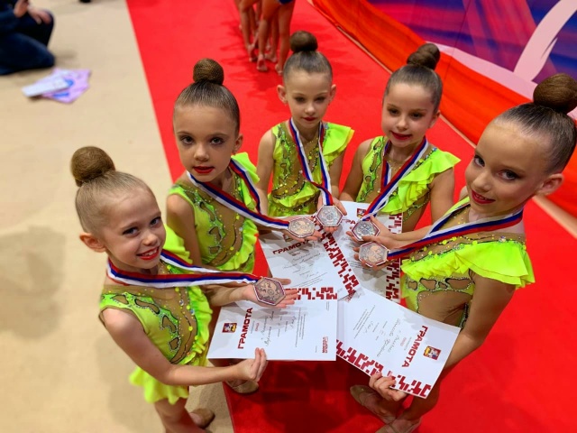 17- 18 ноября в г.Орехово — Зуево прошёл Чемпионат и Первенство Московской области по групповым упражнениям.